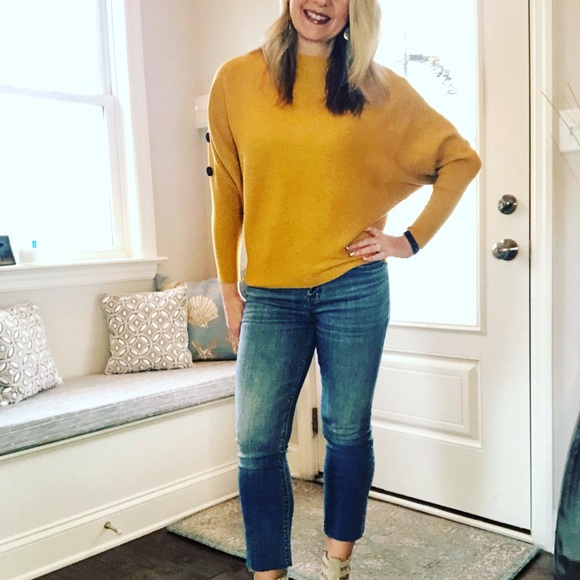 Meet your Posher, Lori - Picture 4 of 7